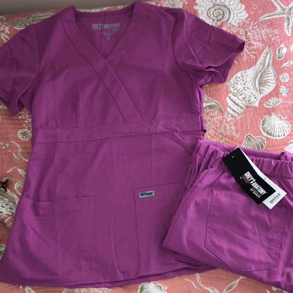 Greys anatomy scrub set